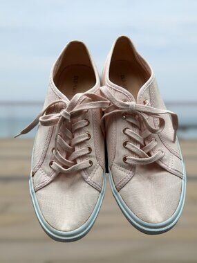 Old Navy Blush Pink Lace-Up Sneakers | Women’s Casual Canvas Shoes